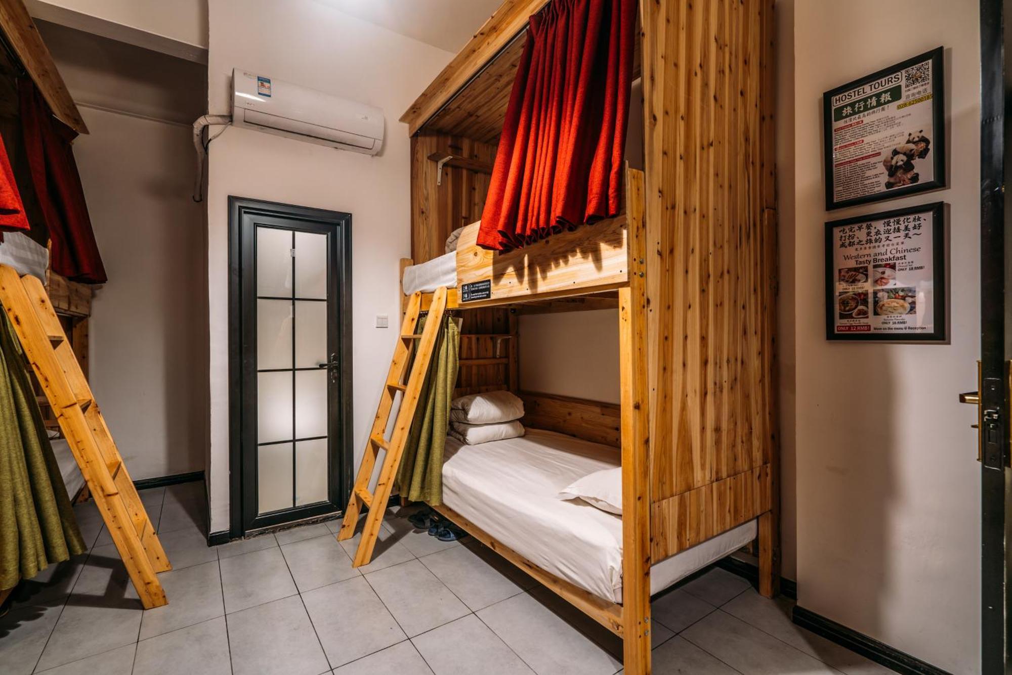 Chengdu Flipflop Hostel Poshpacker Exterior photo